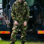 Profline Militaar soomukimeeskonna kombinesoon Eesti digilaigu mustriga